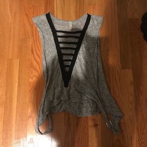 REDUCED 💜 LF sleeveless top